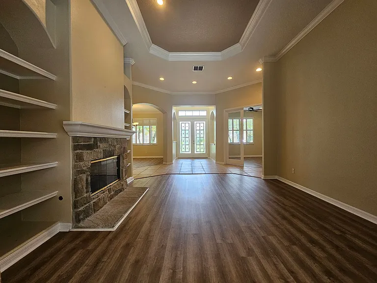 1107 Oxbridge Dr — Photo 31