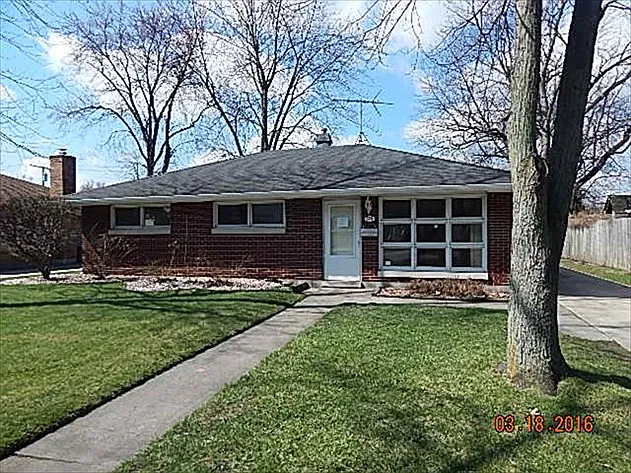 720 N Cline Ave photo 1