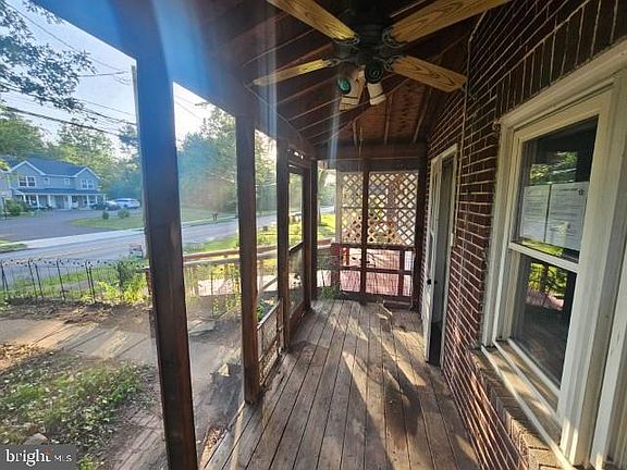 3rd image of 2719 Cowpath Rd