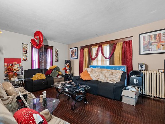 3rd image of 1323 17th St