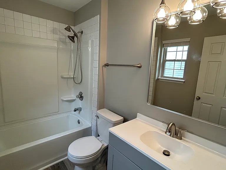 2097 Belmont Dr — Photo 16