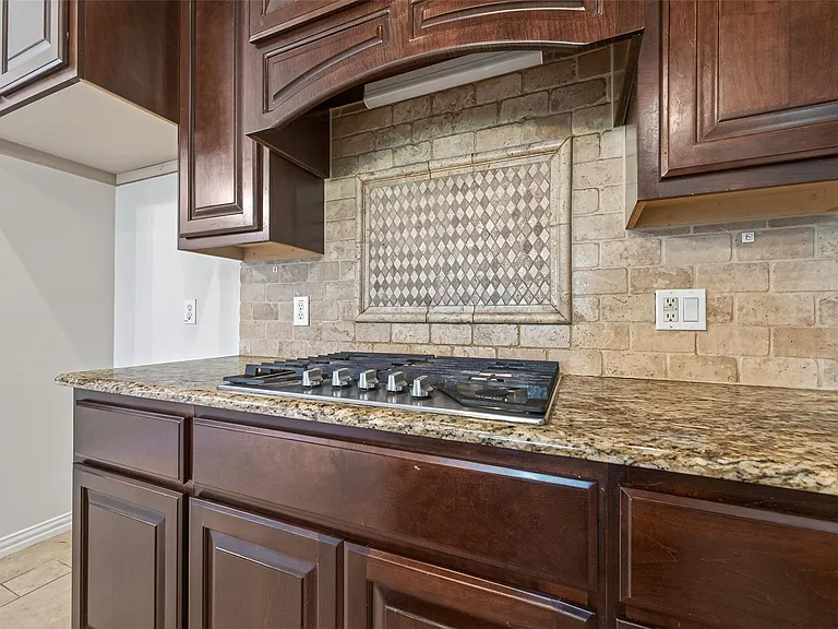 6726 Hathaway Ln — Photo 15