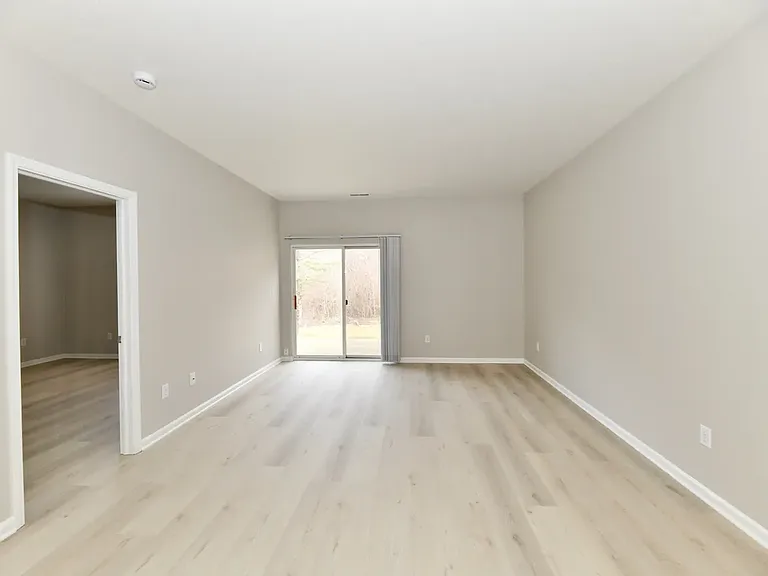 10416 Platinum Dr — Photo 23
