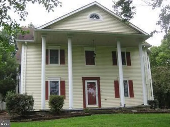 236 Iris Dr, Martinsburg, WV 25404