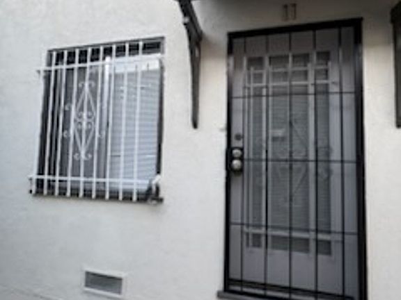 3rd image of 1819 E 4th St APT 11