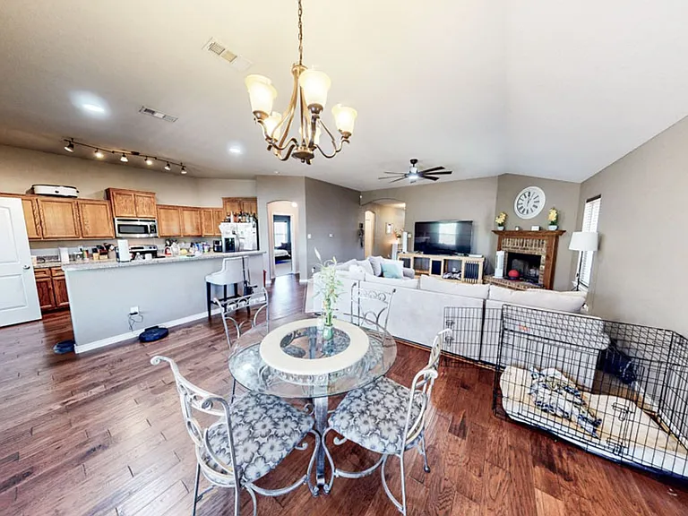 2607 Montague County Dr — Photo 7