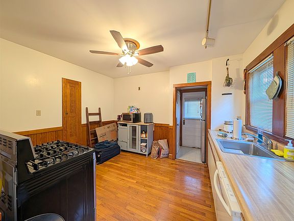 2nd image of 42-44 Garrison Ave #1