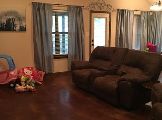 325 4th St, Kennedale, TX 76060