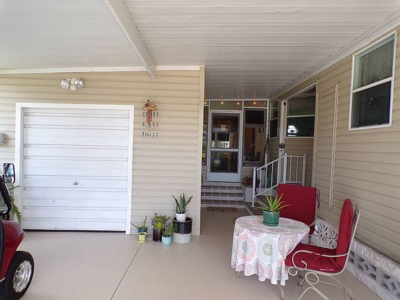 3rd image of 4592 Delmar Dr #577