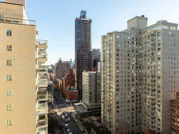 200 East 66th Street B1804 image 21 of 21