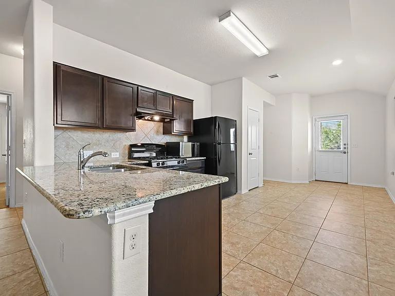 10209 Crescendo Ln — Photo 5