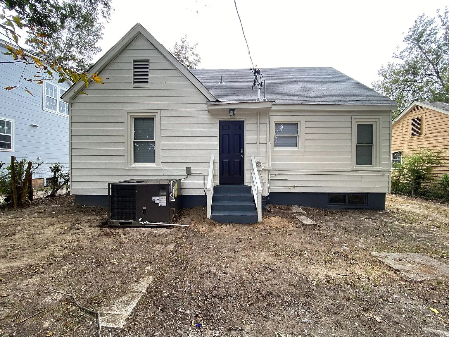 2380 Arlington Ave — Photo 4