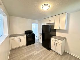 Renovated 2 Bed, 1 Bath Apartment in Sharpsburg w/ Bonus Room - Available Now!