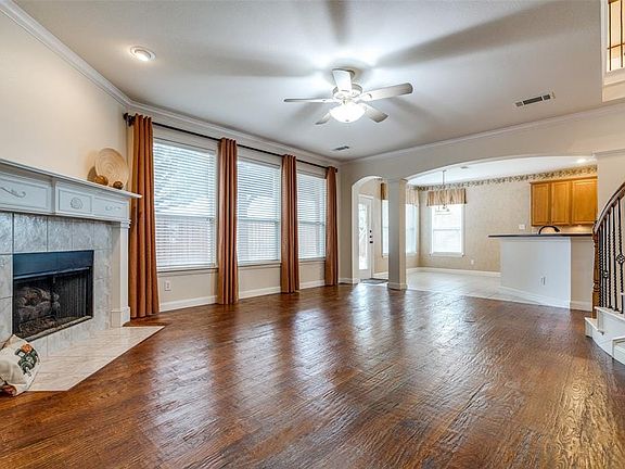 3rd image of 3613 Anita Dr