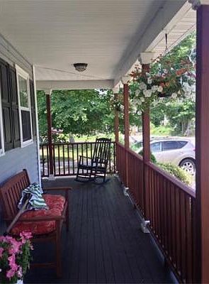 4th image of 143 Lincoln St #A