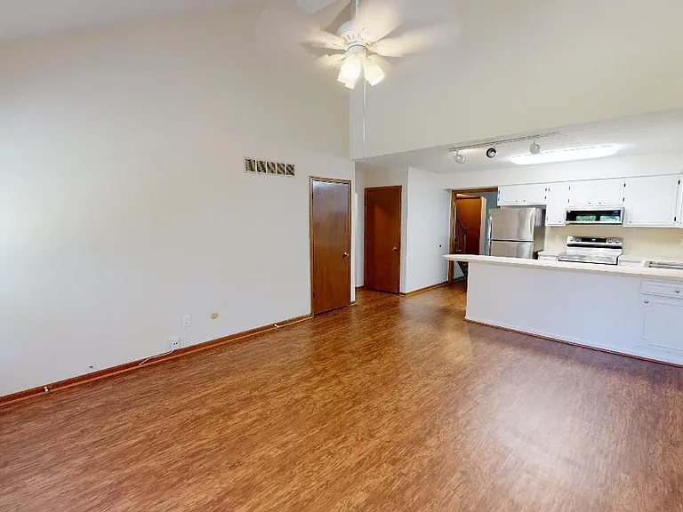 5483 Archway Dr — Photo 3