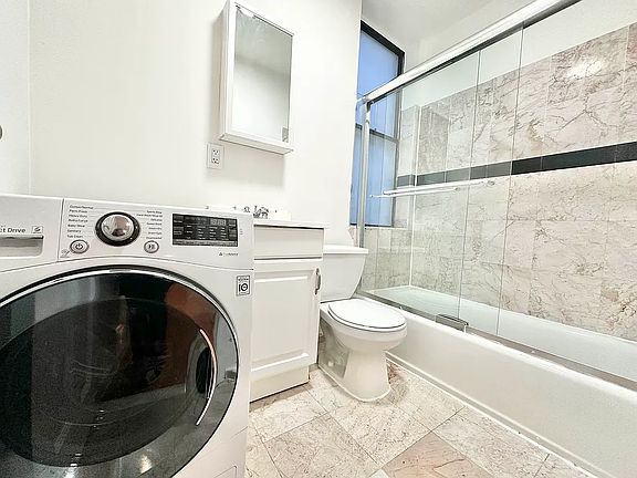 5th image of 110 9th Ave #3E