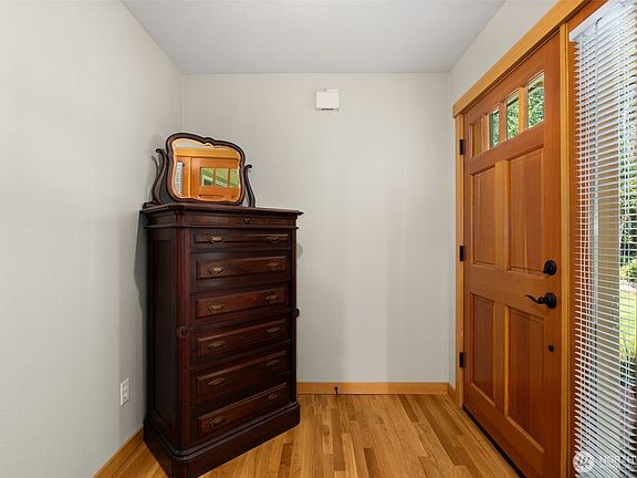 4th image of 3143 French Road NW