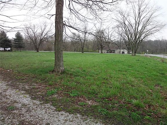 4th image of 652 W County Road 250 S