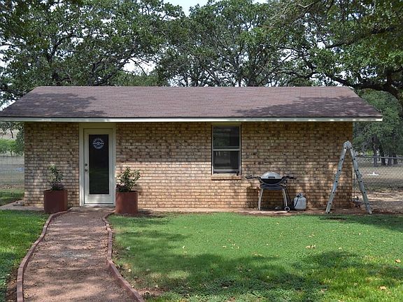 3rd image of 846 Woodland Dr