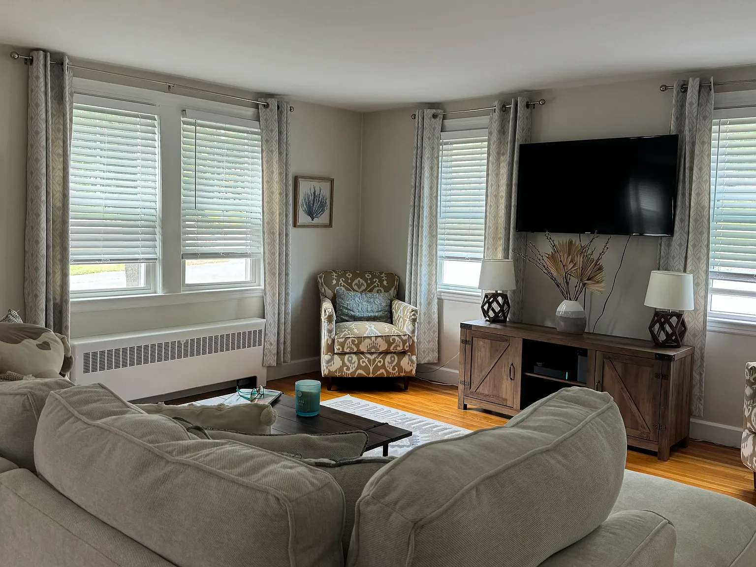 3 bed, 1650 sqft, $4,200 — Photo 3