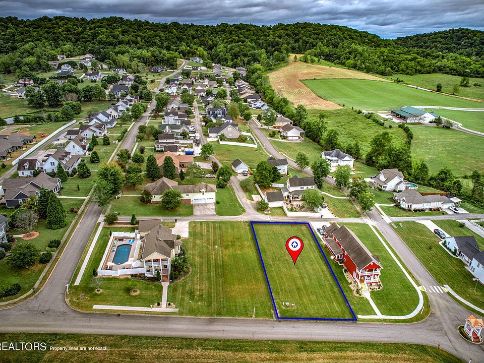 1st image of 8 Arcadian Springs Dr