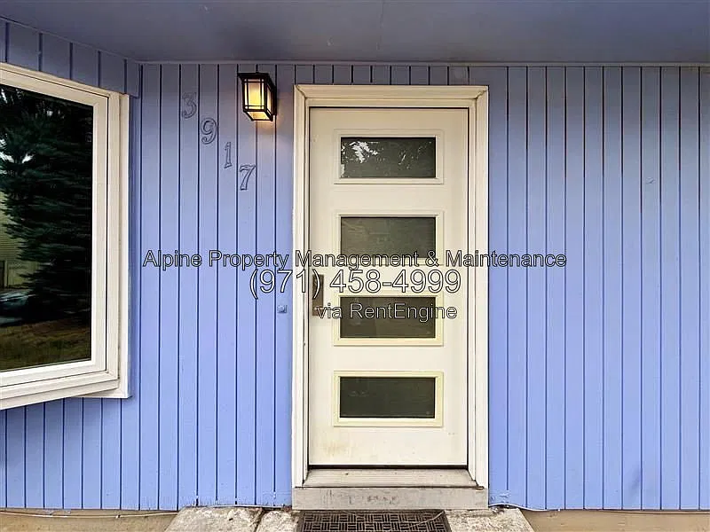 3 bed, 1.0 bath, 1197 sqft, $2,300 — Photo 2