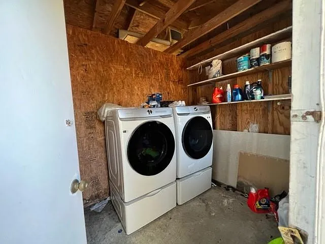 1107 Carrollton Ave — Photo 14