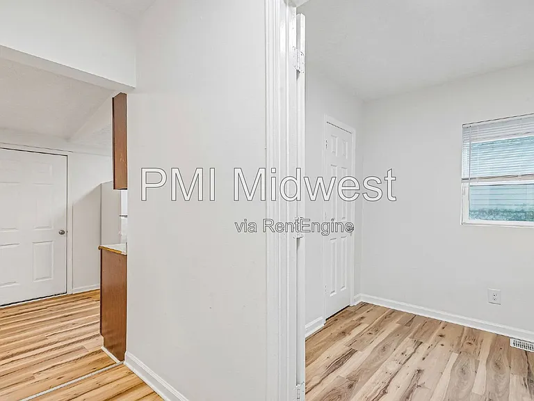 3118 W 9th St — Photo 15