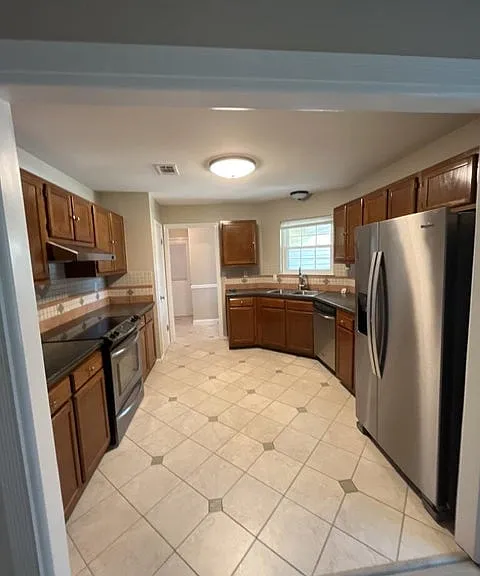 317 Springwood Cir — Photo 3