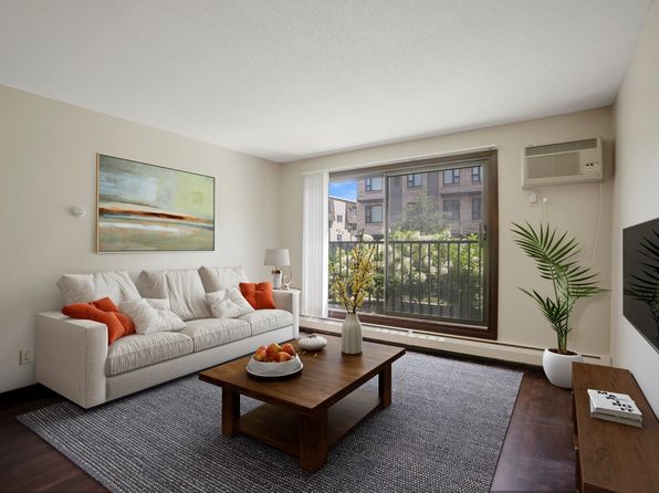 2800 Girard Ave S #203