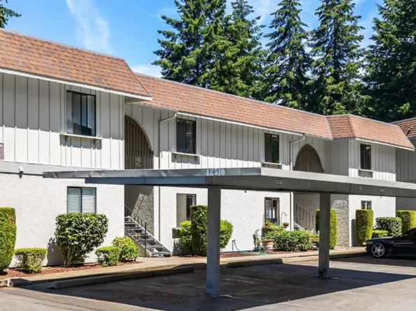 12510 NE 117th Pl APT B3, Kirkland, WA 98034