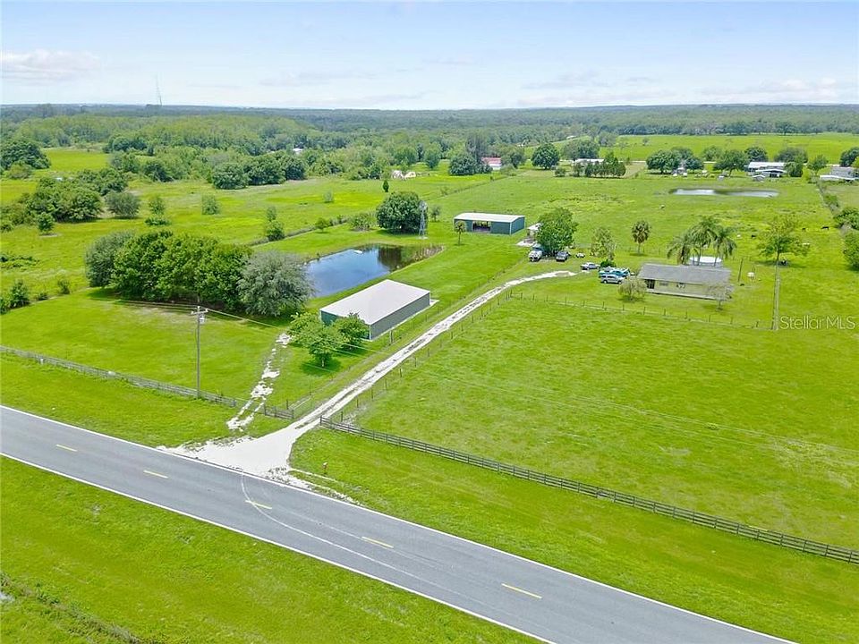 2nd image of 410 S Canoe Creek Rd