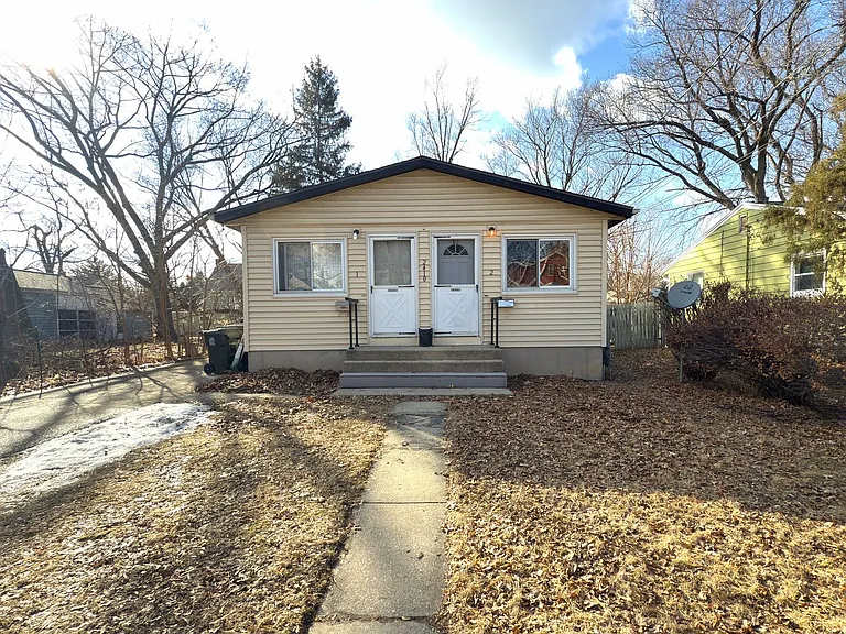 2410 Superior St — Photo 1