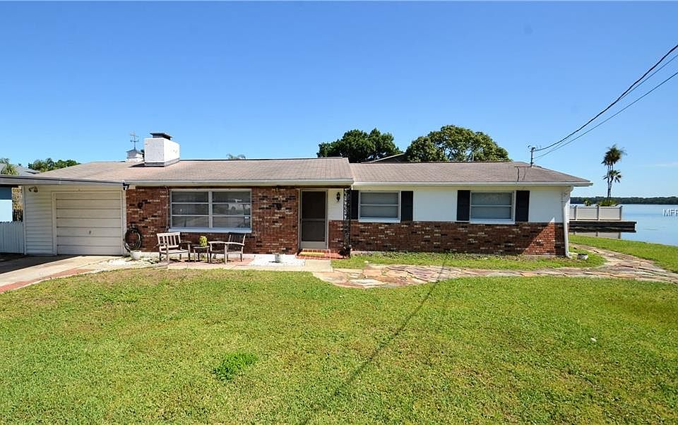1st image of 32 Cypress Dr