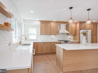 316 Farmdale Rd, Moorestown, NJ 08057