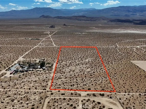 709 E End Rd, Lucerne Valley, CA 92356