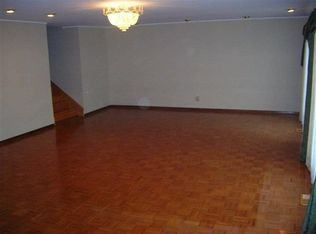 125 N Newport Ave, Ventnor, NJ 08406