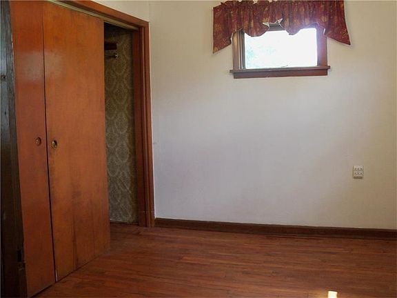 4th image of 622 Ascension Dr E