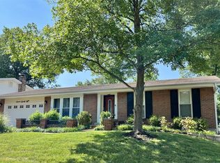 1128 Villaview Dr, Ballwin, MO