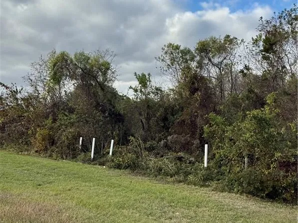 Creedmoor Dr, Saint Bernard, LA 70085