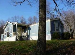 379 Lacey Ln, Indiana, PA 15701