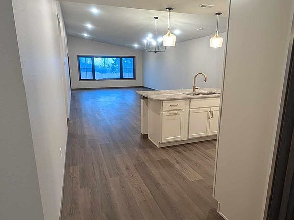 2nd image of 3918 Dorothys Ln
