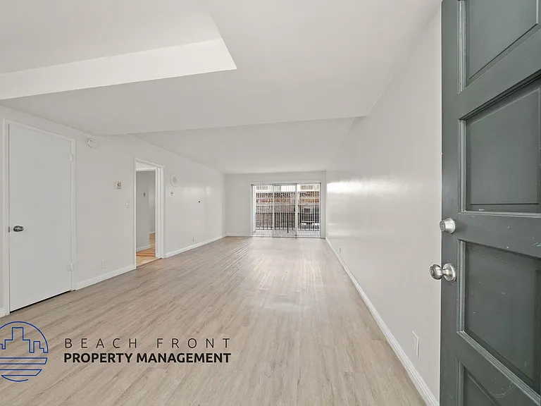 834 2nd St — Photo 5