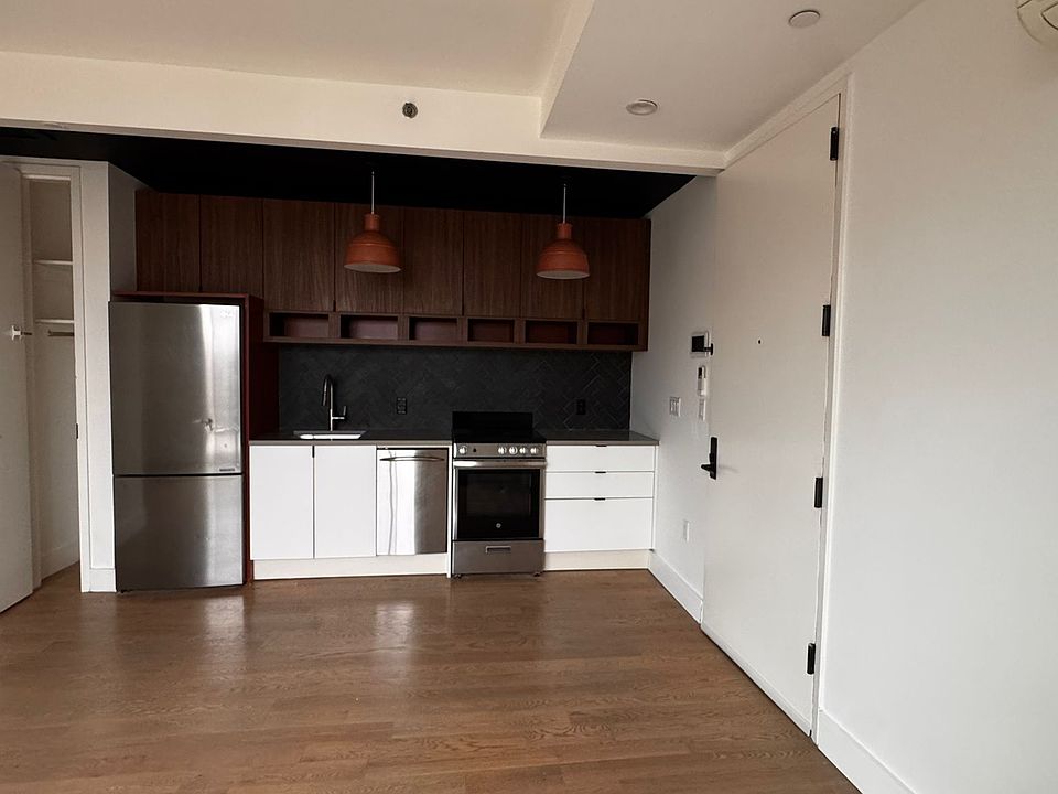 1st image of 824 Lexington Ave #3A