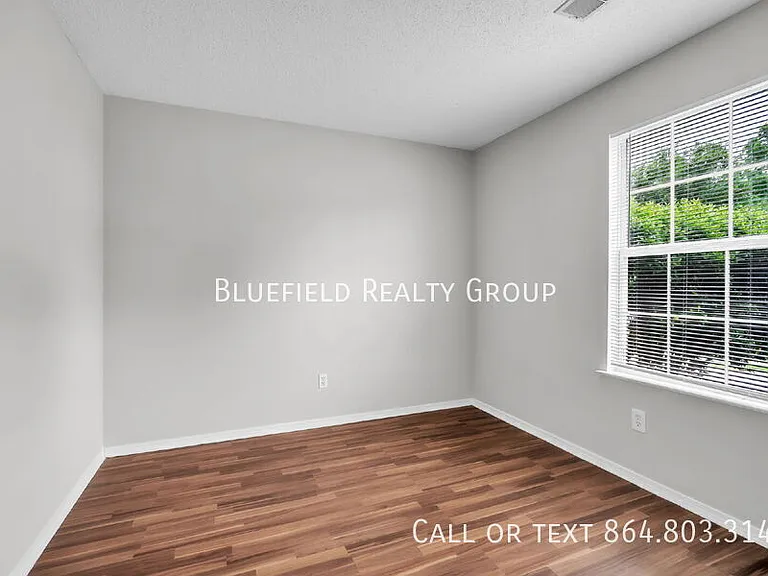 111 White Willow Ct — Photo 16