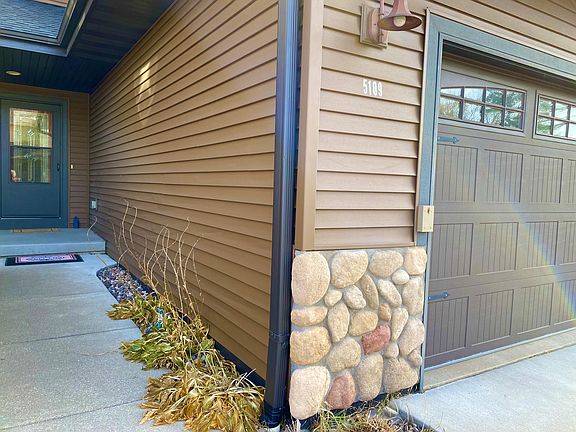 3rd image of 5109 County Road B #28