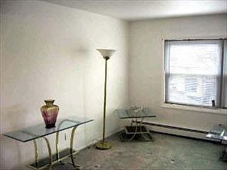 4th image of 1025 Randolph St APT 204