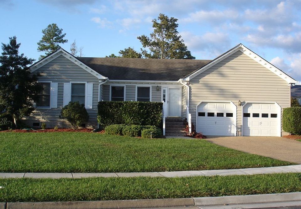 1st image of 3752 Stumpy Lake Ln