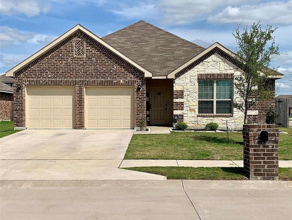 1st image of 200 Plantation Dr